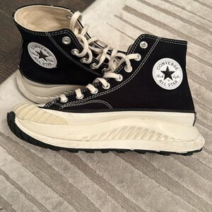 🖤Trendy converse sneakers 🖤